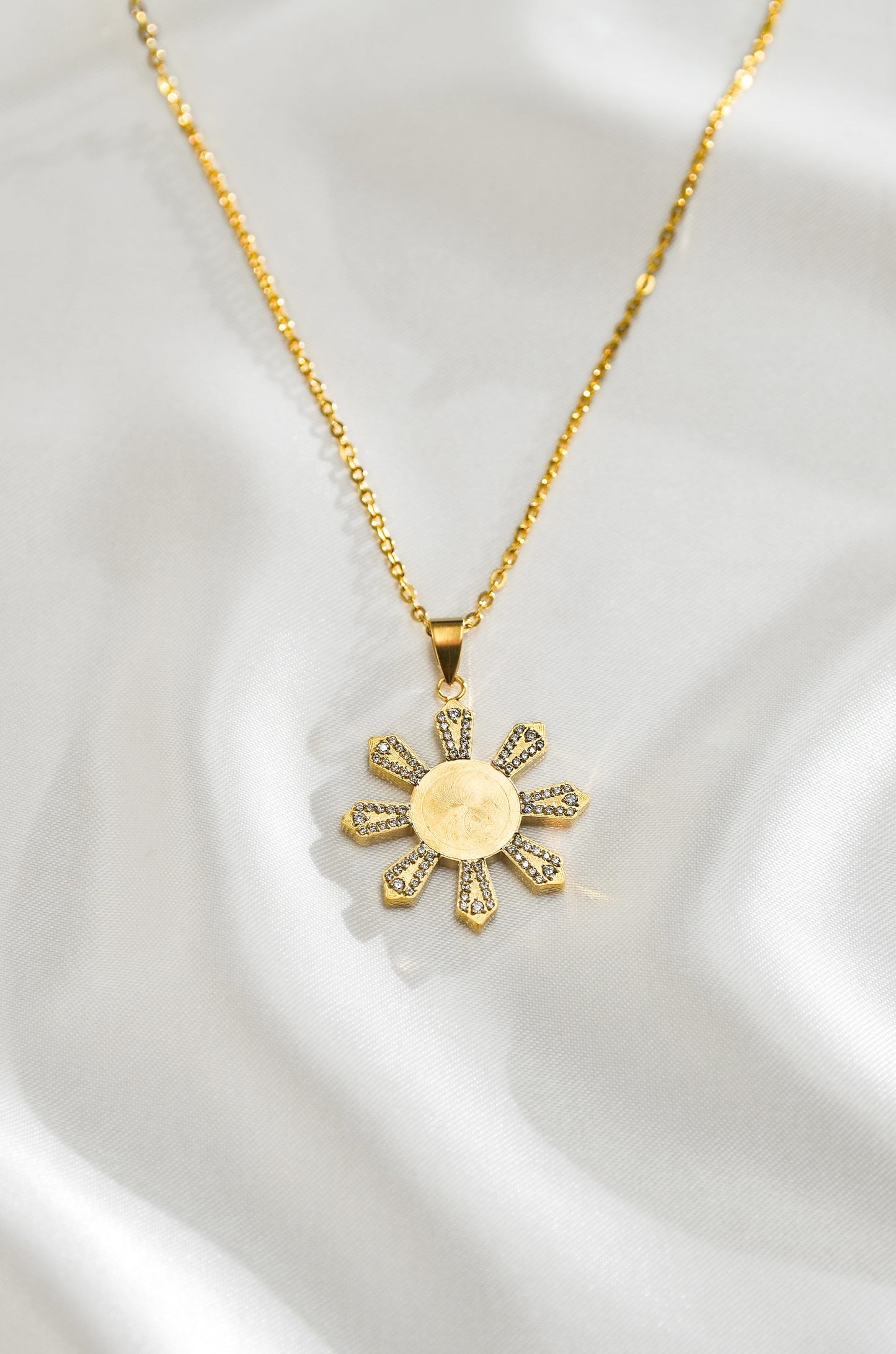 DIAMOND MABUHAY SUN NECKLACE