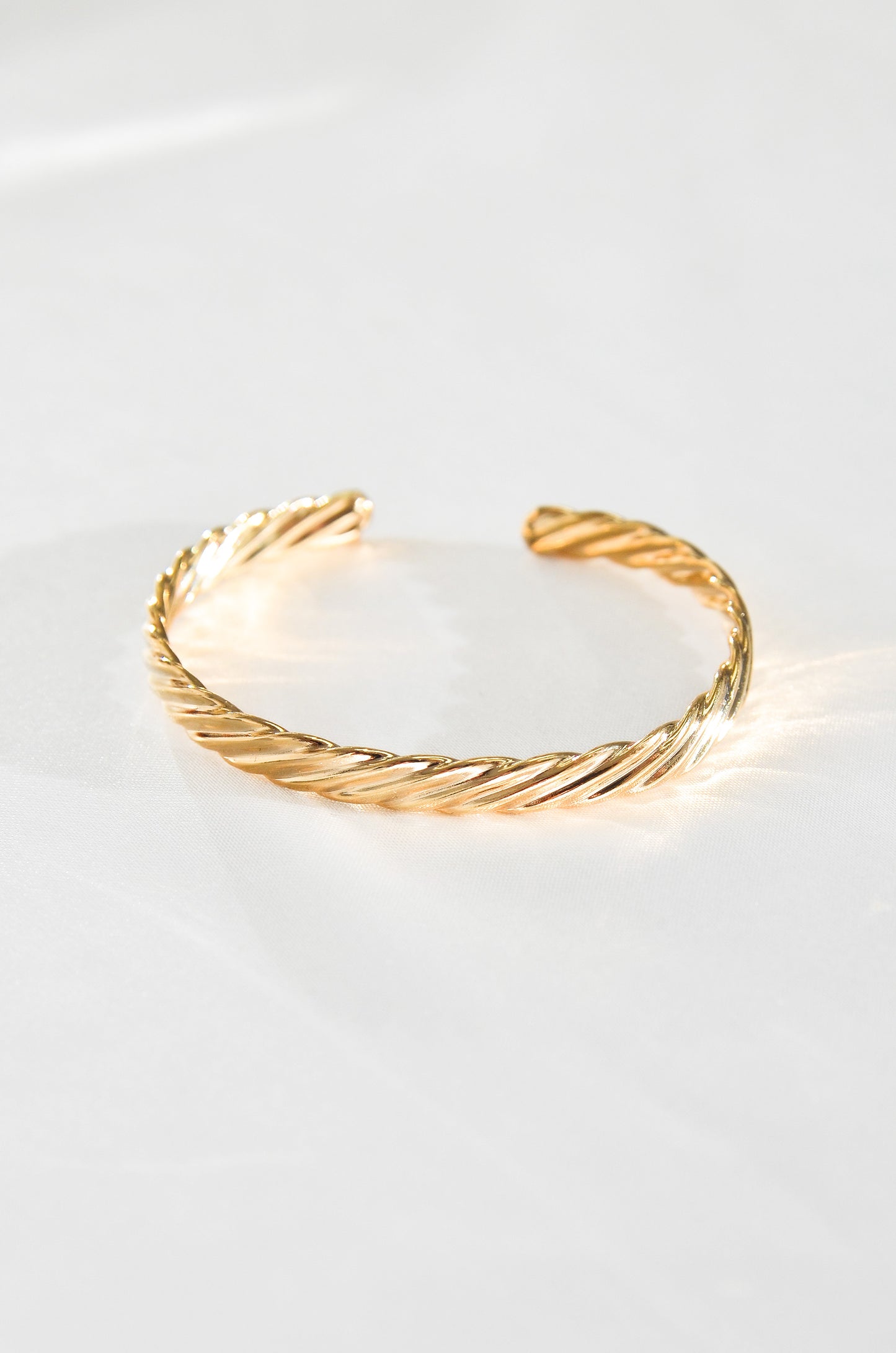 MANILA BANGLE