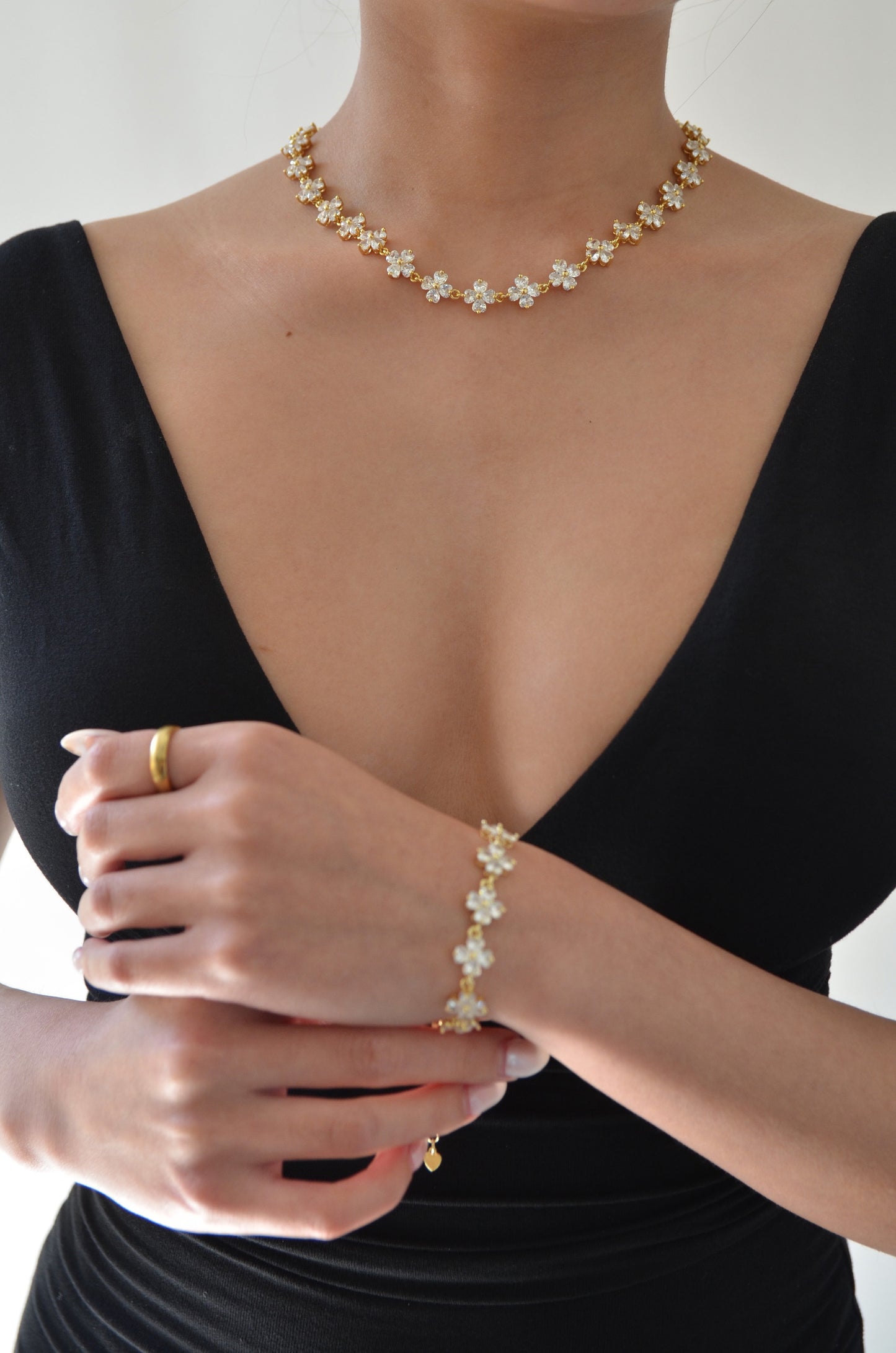 LUCKY CLOVER NECKLACE ( LIMITED TIME ONLY)