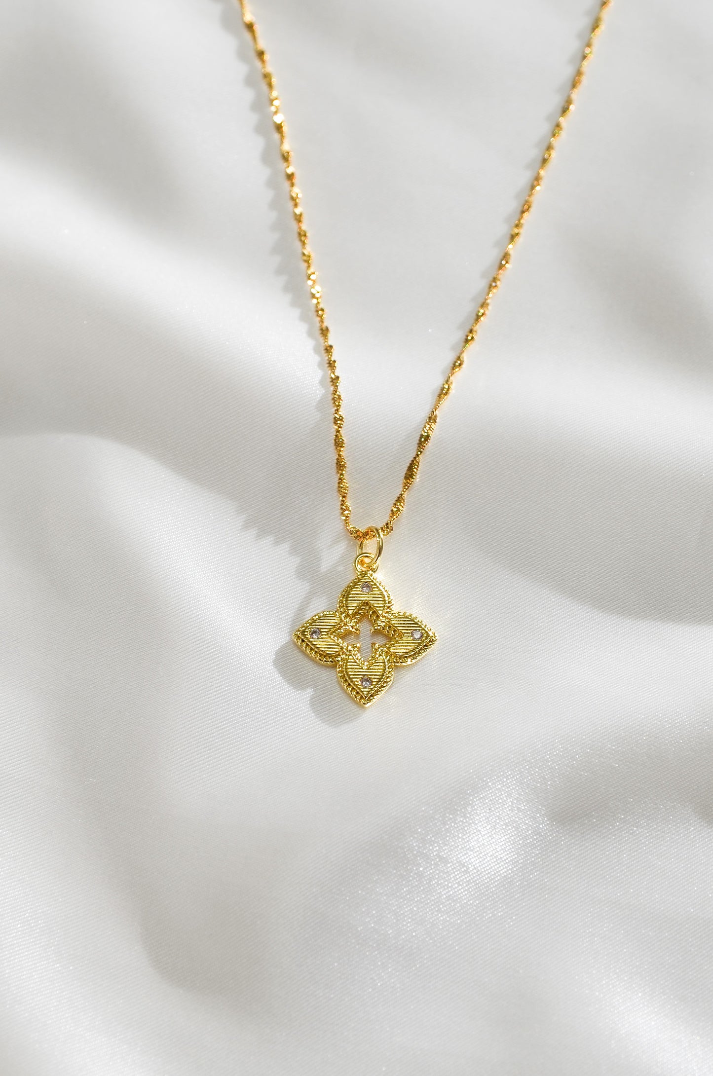 QUATREFOIL LUCKY AGIMAT NECKLACE