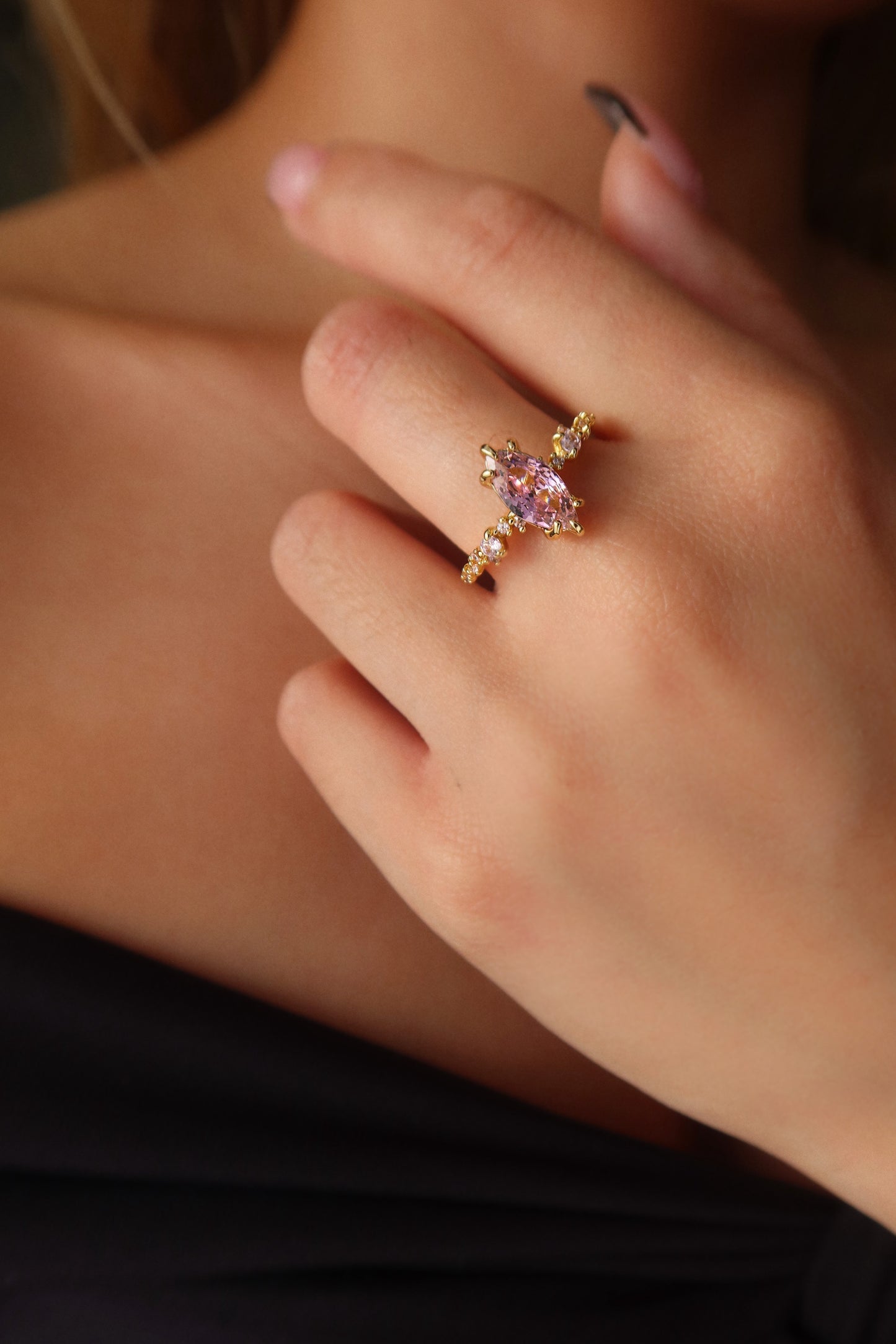 AGIMAT ROSE QUARTZ RING