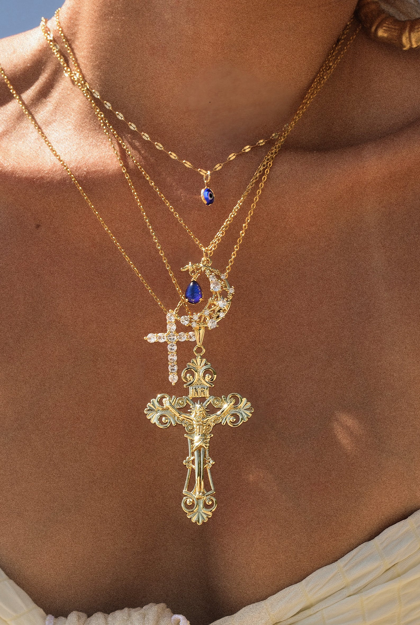 CRYSTAL CROSS NECKLACE