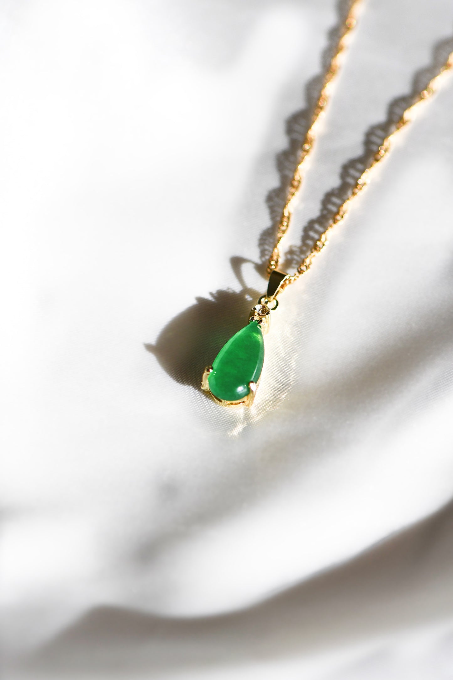 MANILA JADE NECKLACE