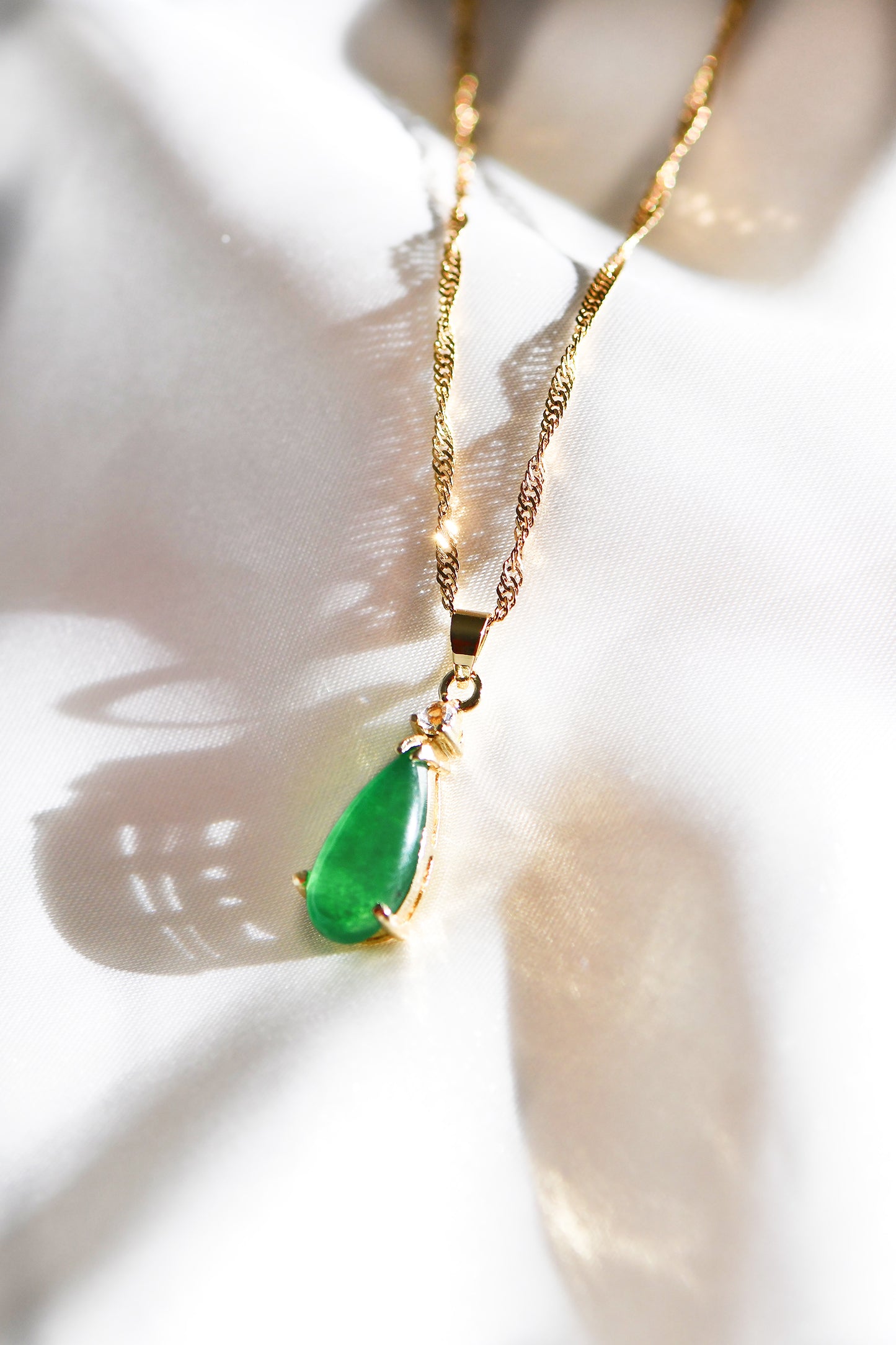 MANILA JADE NECKLACE