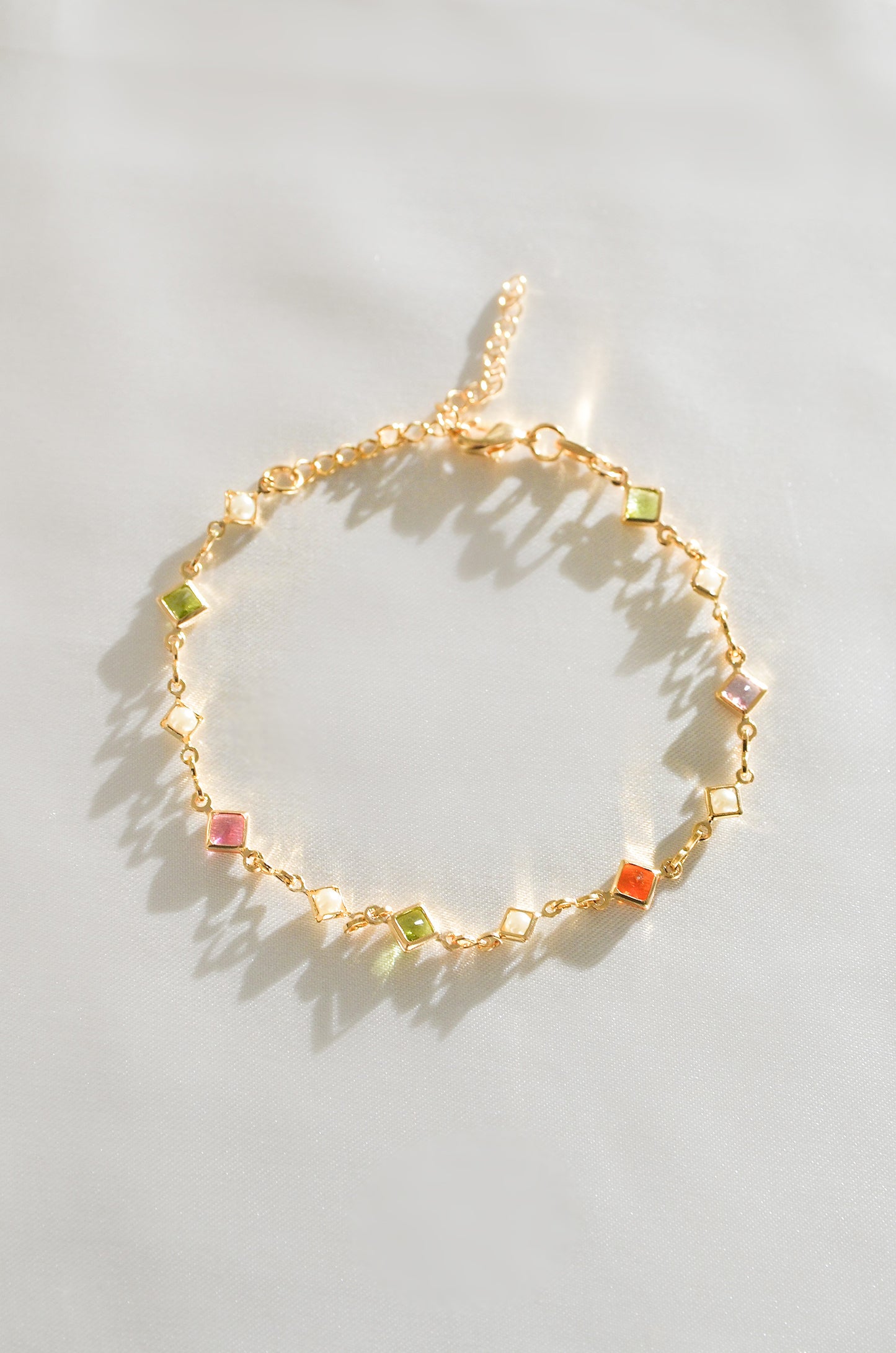 HALO HALO PEARL CRYSTAL BRACELET