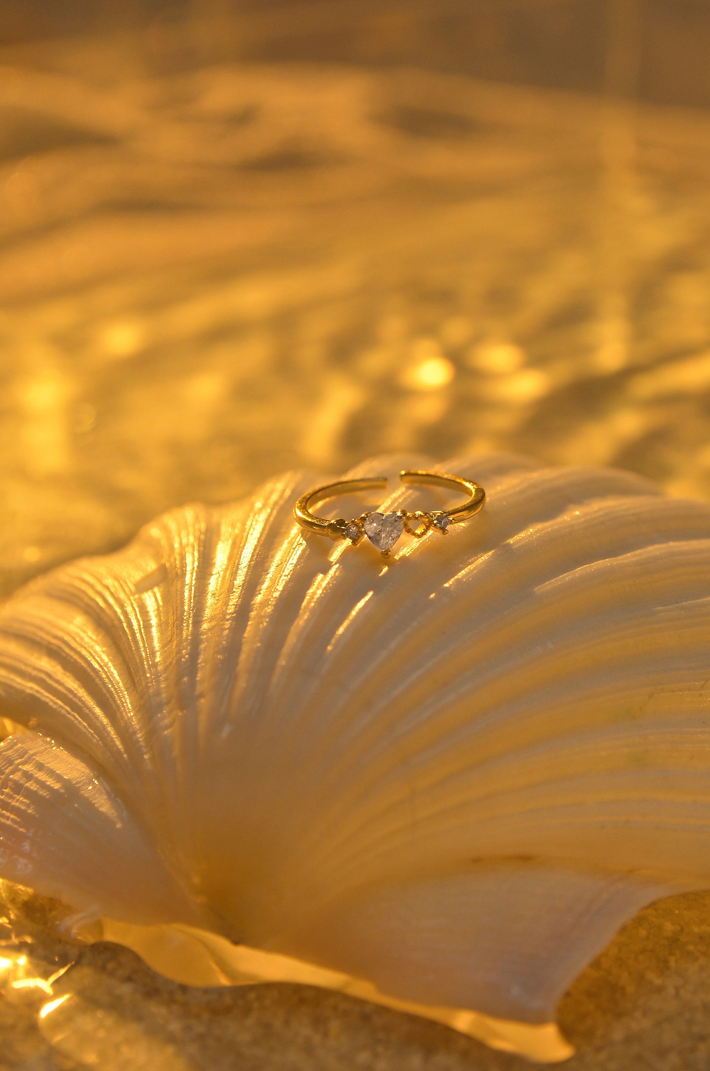 AMOR RING