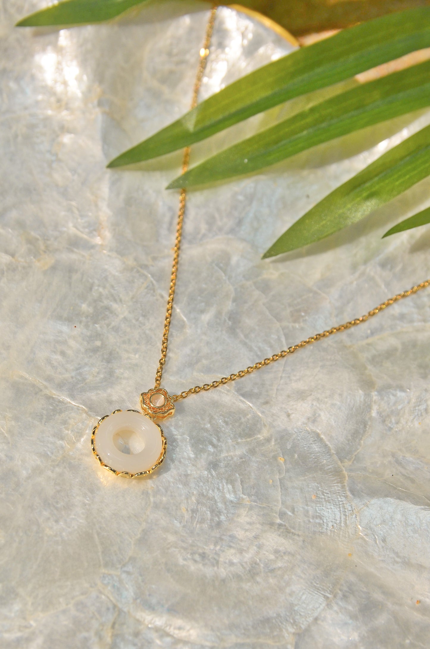 JADE GEMSTONE NECKLACE