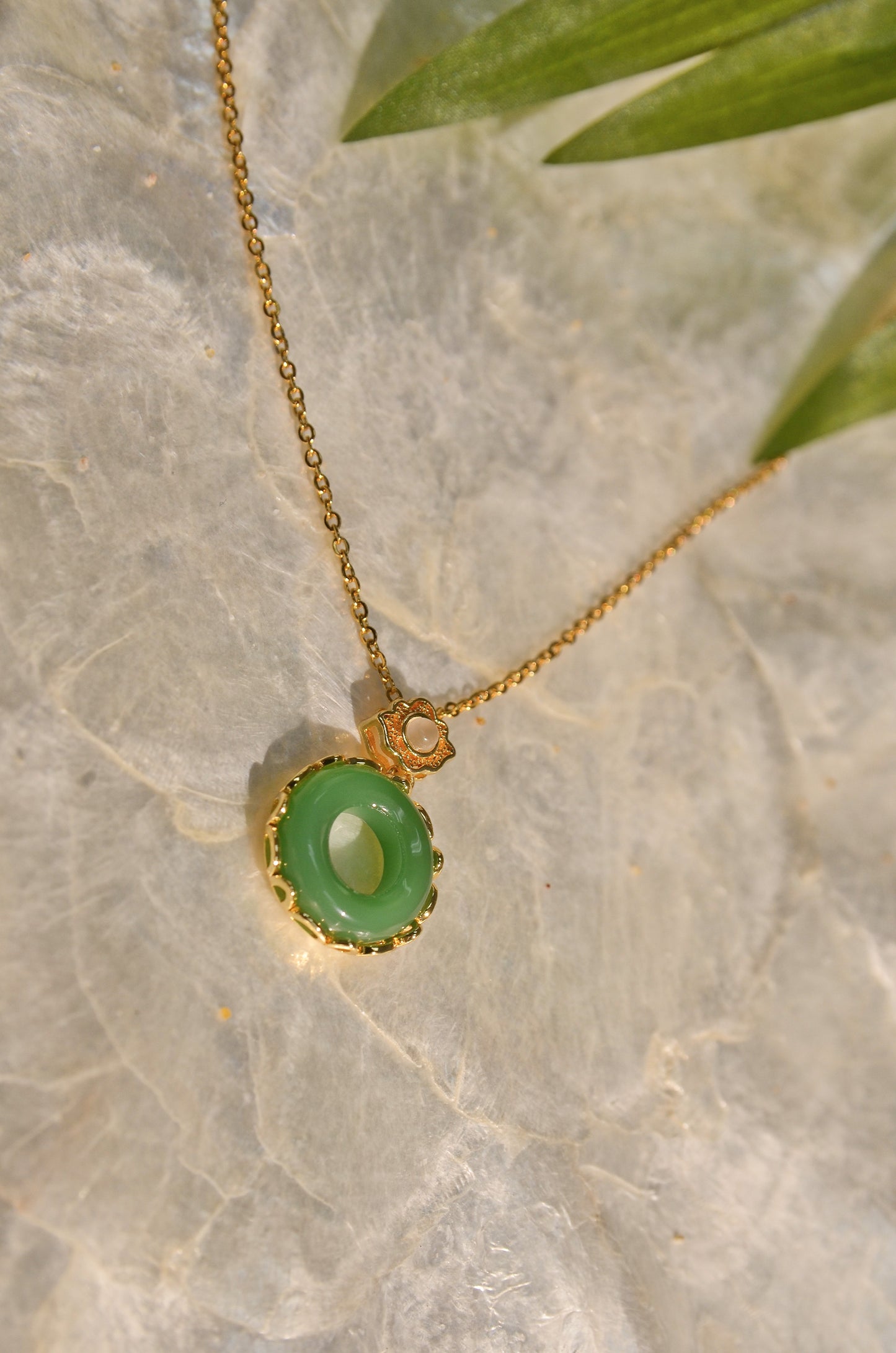 JADE GEMSTONE NECKLACE