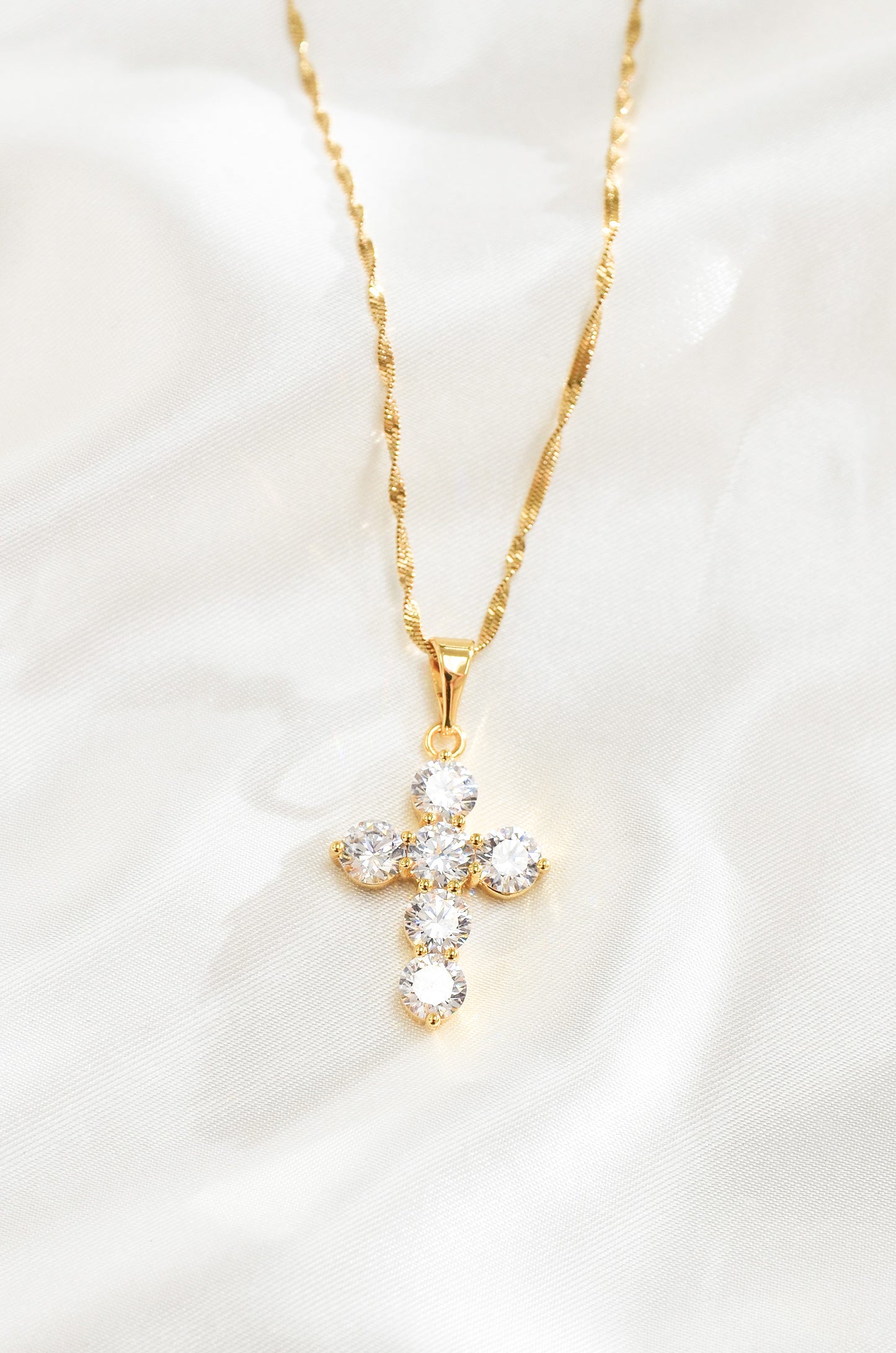 DIAMOND CROSS NECKLACE