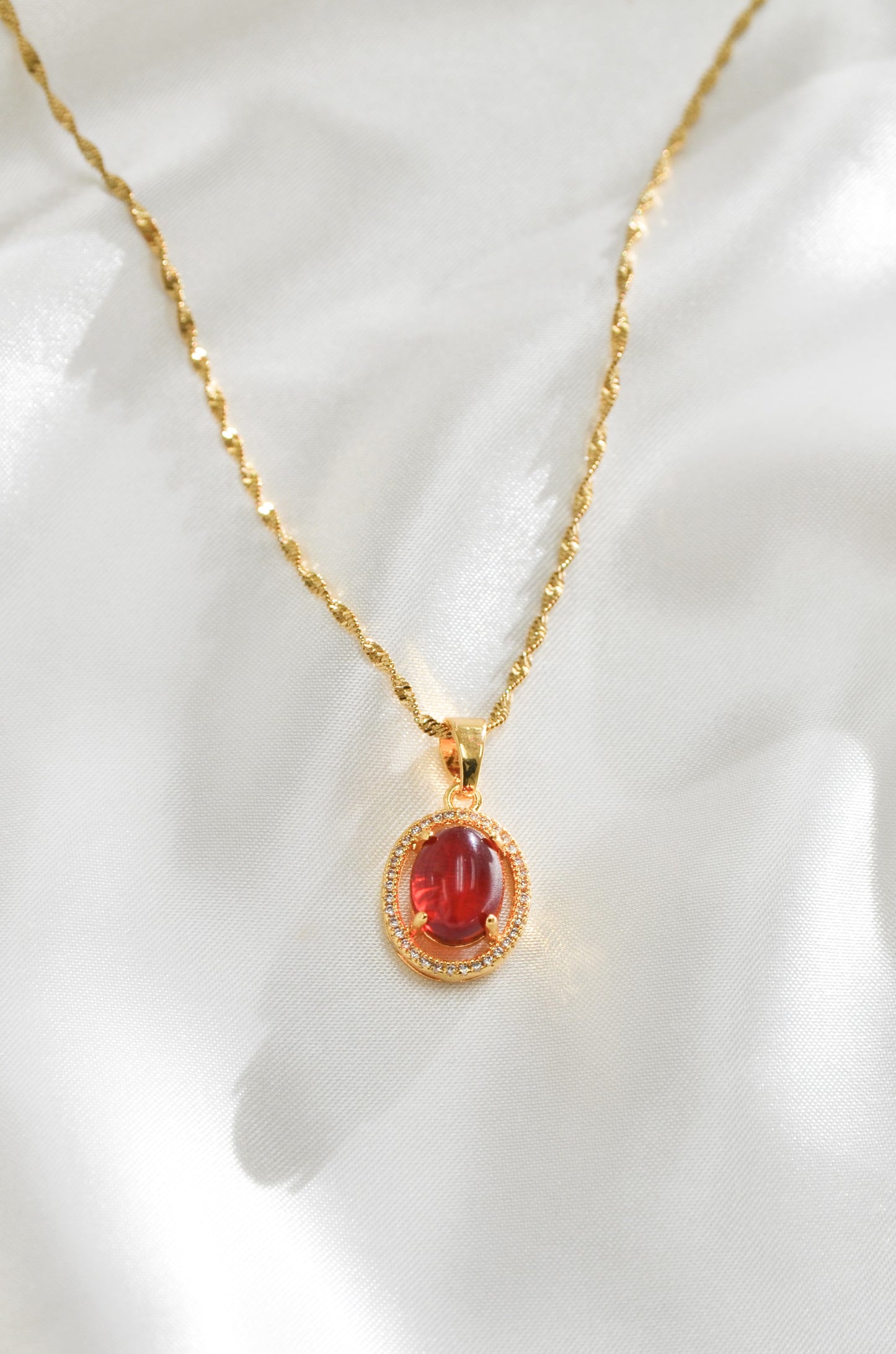 CARNELIAN CRYSTAL PENDANT NECKLACE