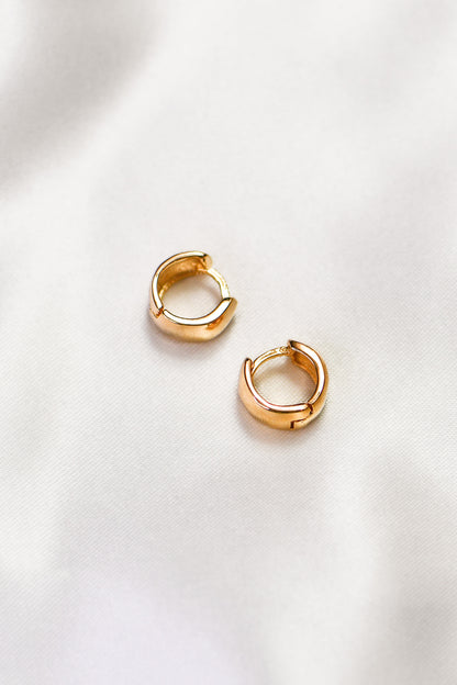 MINI MANILA HOOP EARRINGS