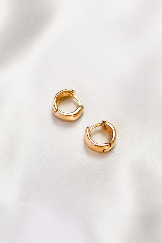 MINI MANILA HOOP EARRINGS