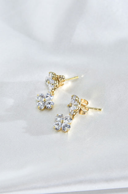 CLOVER CHARM DROP EARRINGS