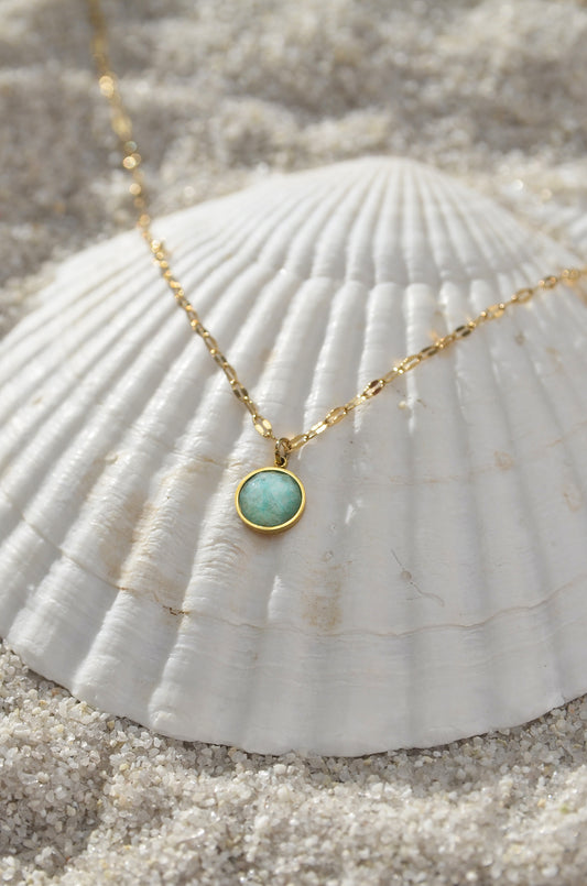 DAINTY ROUND AMAZONITE CRYSTAL ECKLACE