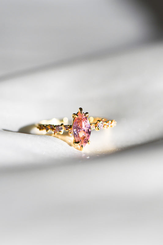 AGIMAT ROSE QUARTZ RING