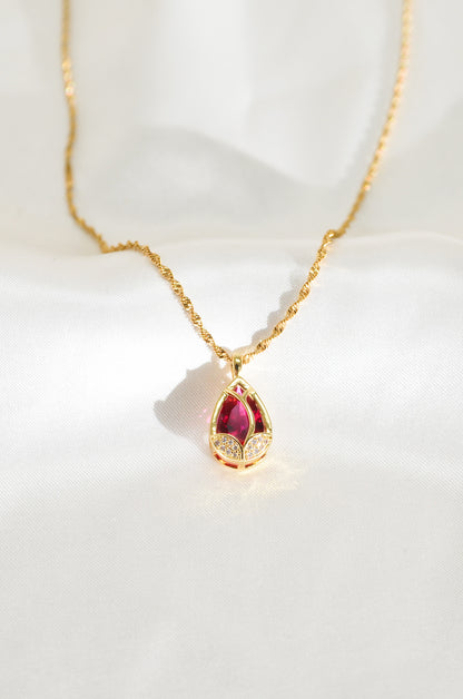 GARNET ROSE NECKLACE