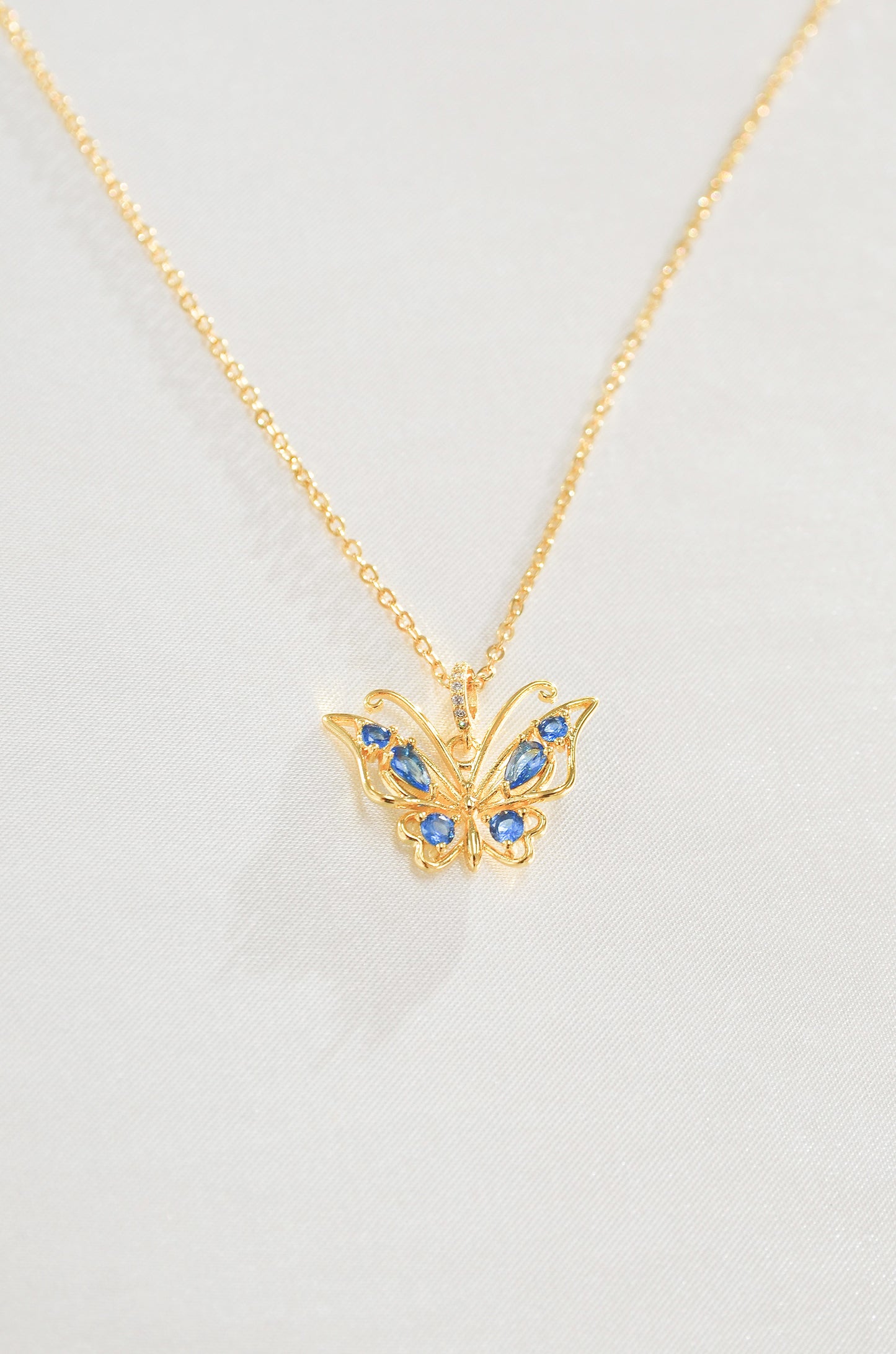 LIV BUTTERFLY NECKLACE