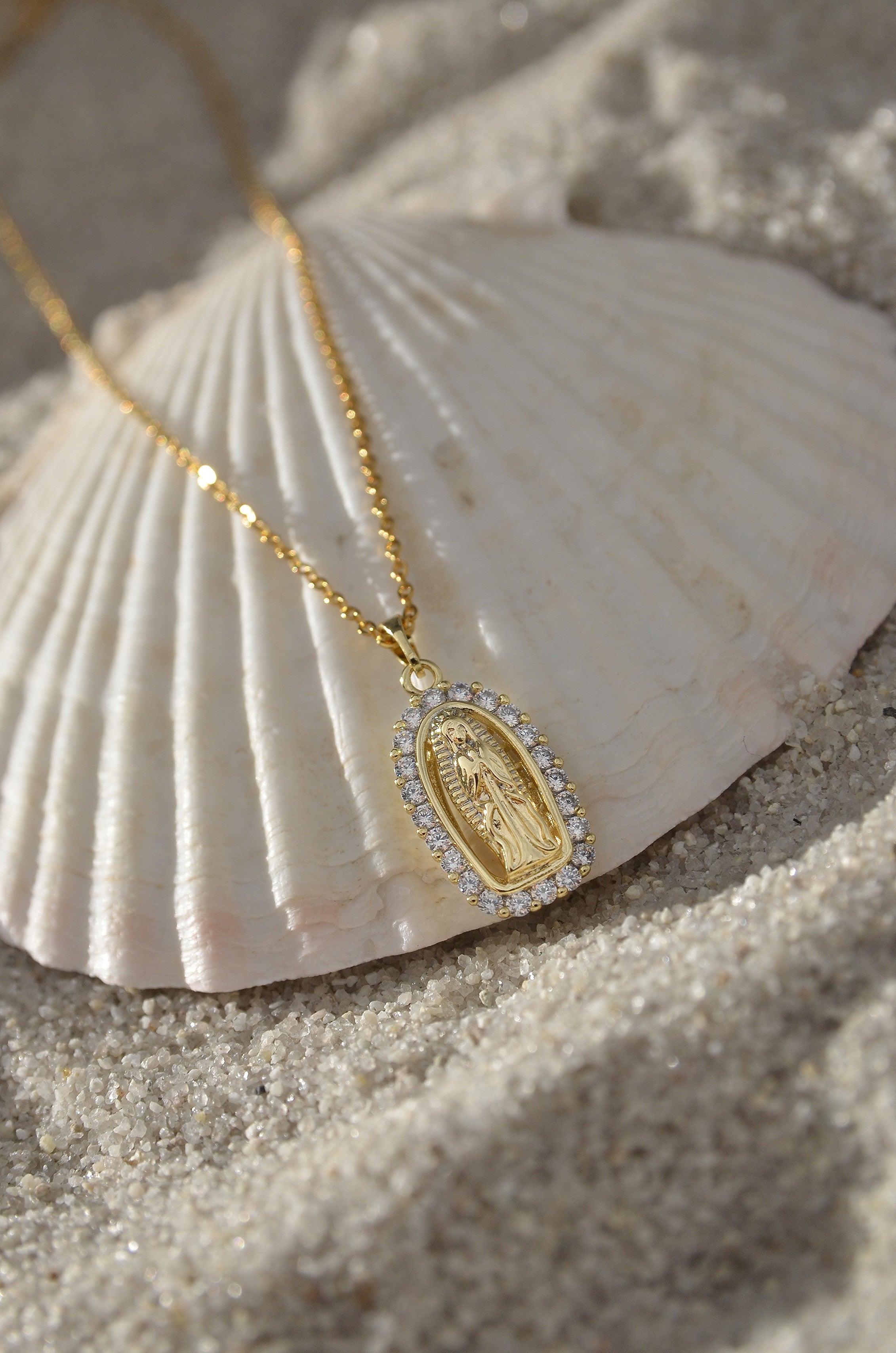 Buy 18k Gold Virgin Mary Charm / Pendant Online | Arnold Jewelers