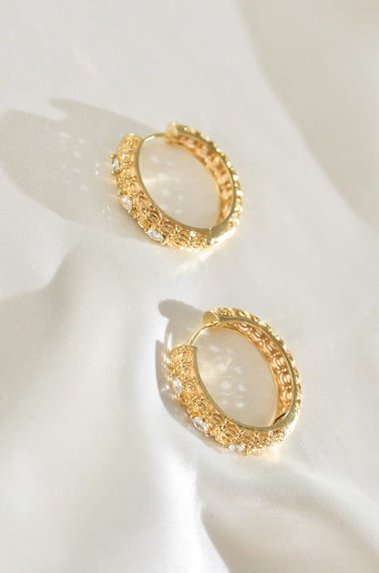 MARIA CLARA VINTAGE HOOP EARRING