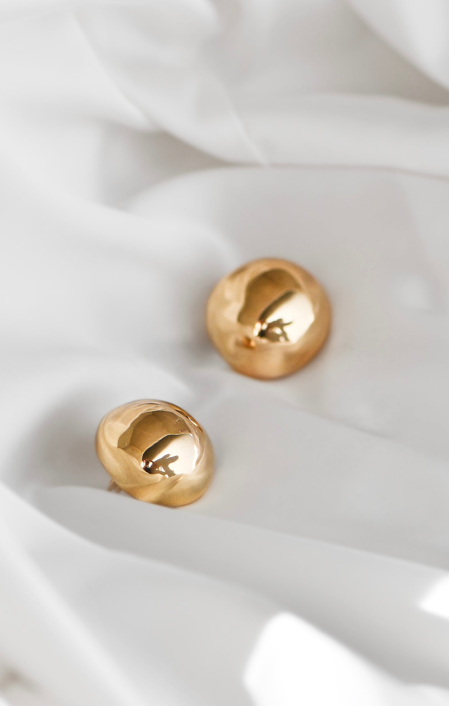 GINTO LUXURY DOME EARRINGS