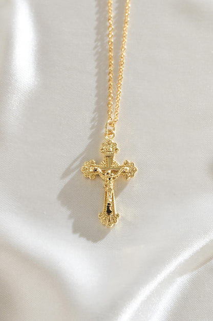 MANILA CROSS NECKLACE