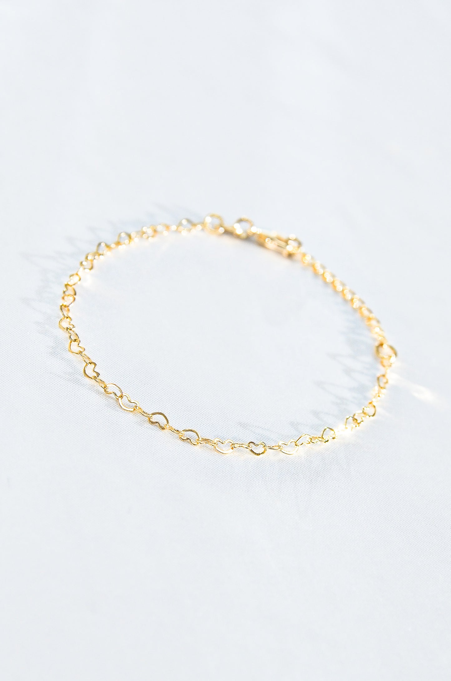 DAINTY HEART BRACELET