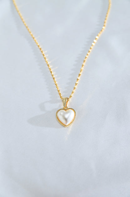 PERLA HEART NECKLACE