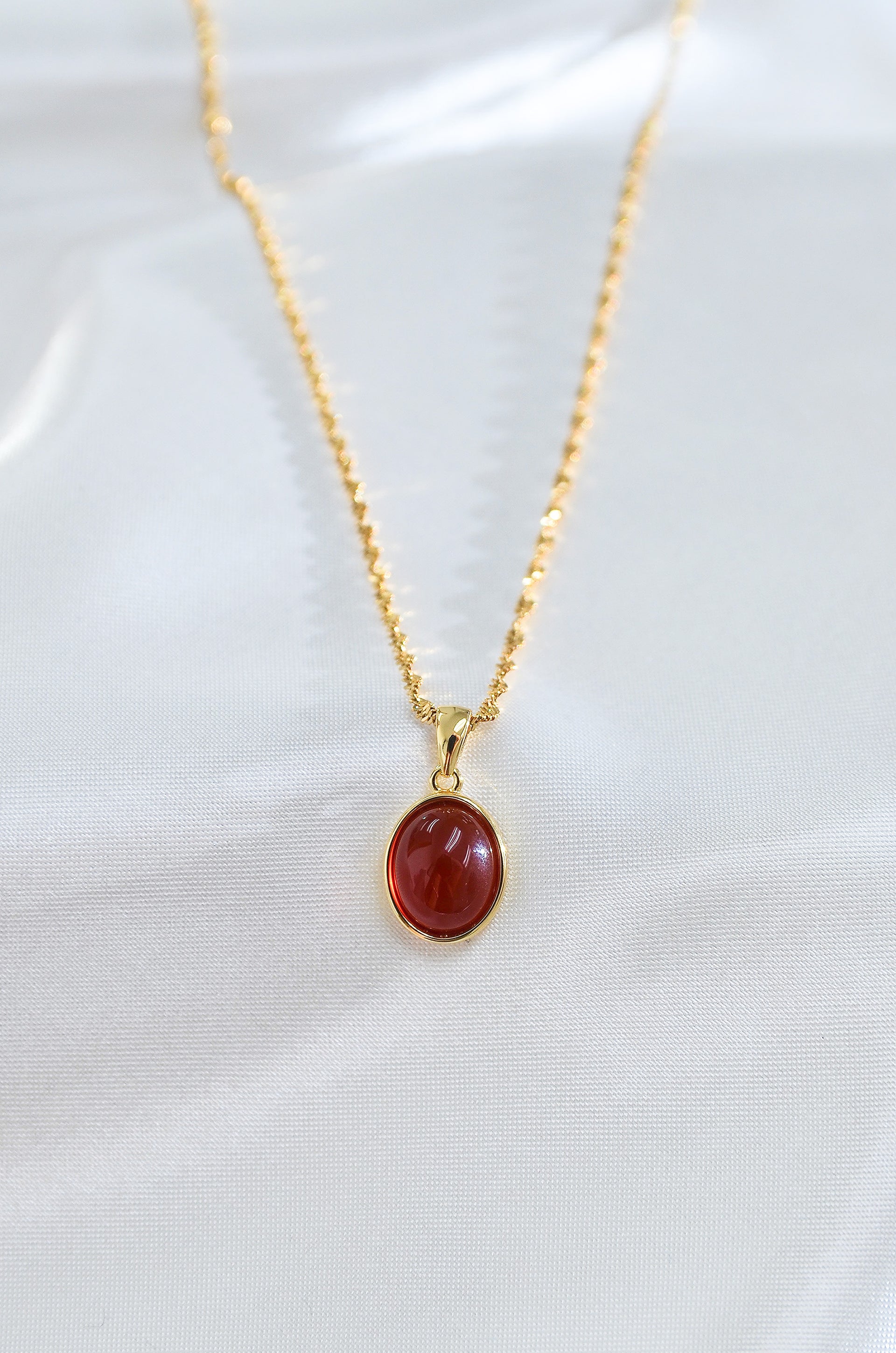 CARNELIAN ATTRACTION AMULET