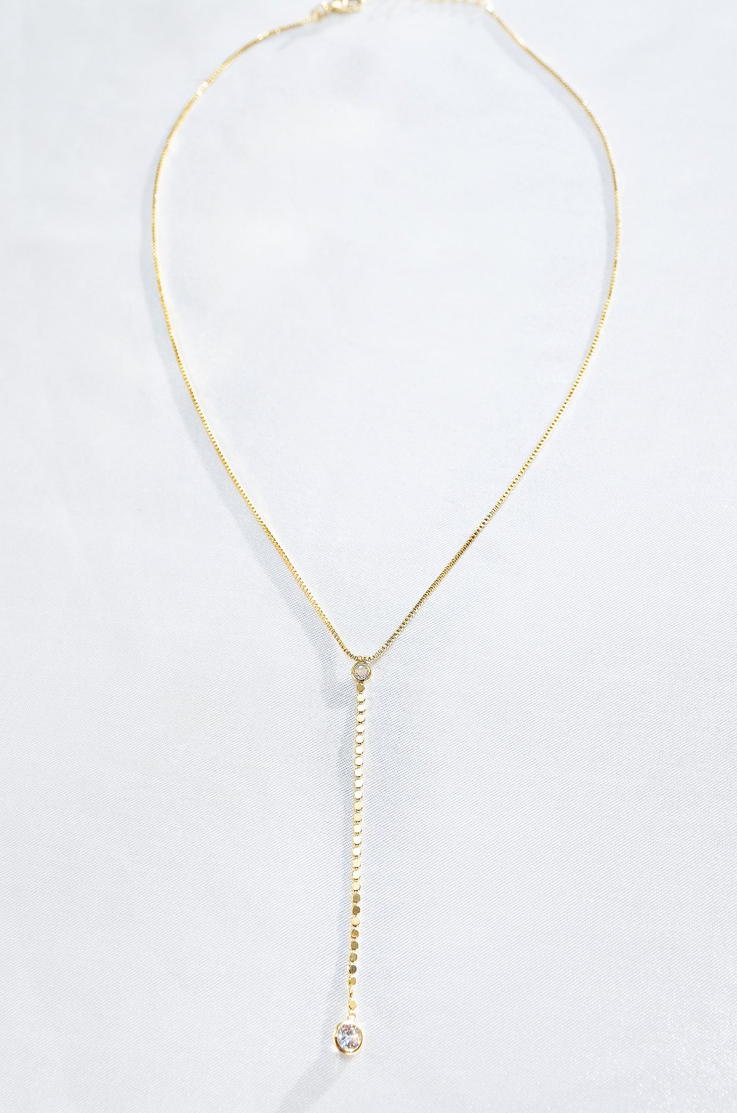 DAINTY LARIAT CHOKER