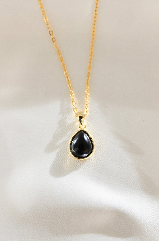 ONYX TEARDROP NECKLACE