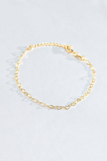 DAINTY HEART BRACELET