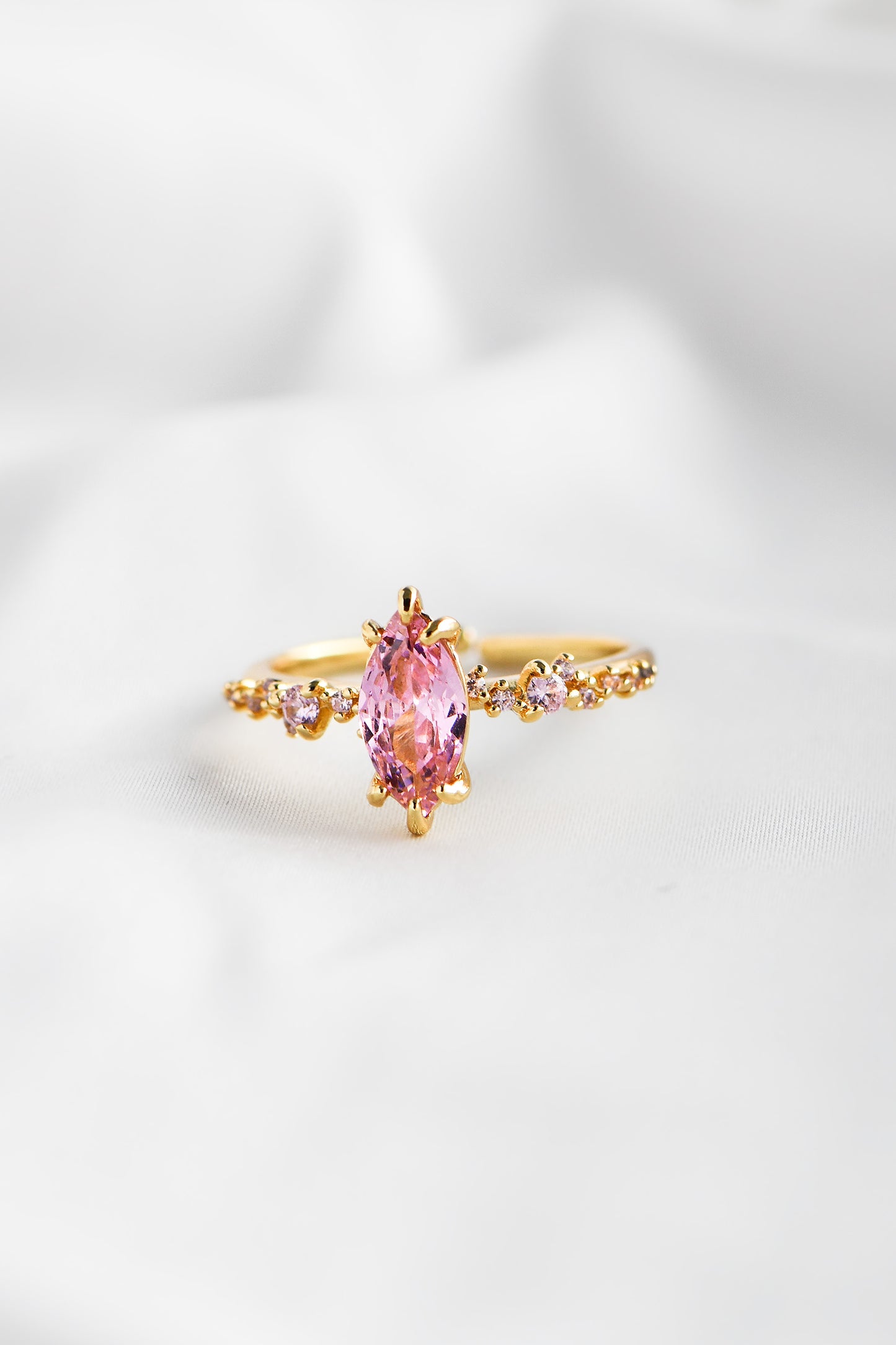 AGIMAT ROSE QUARTZ RING