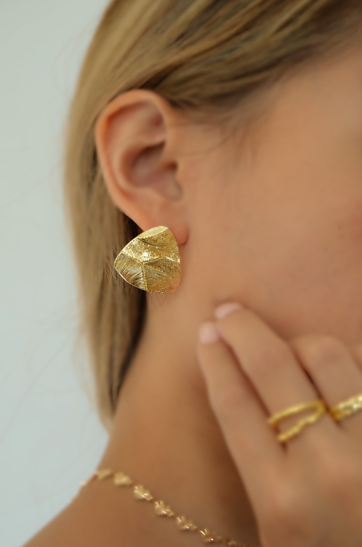 YEMA TRIANGLE EARRINGS