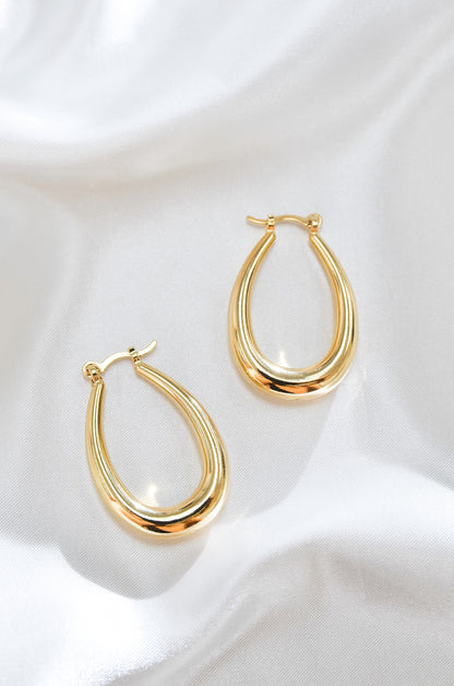 LUCKY GOLD HOOP EARRINGS