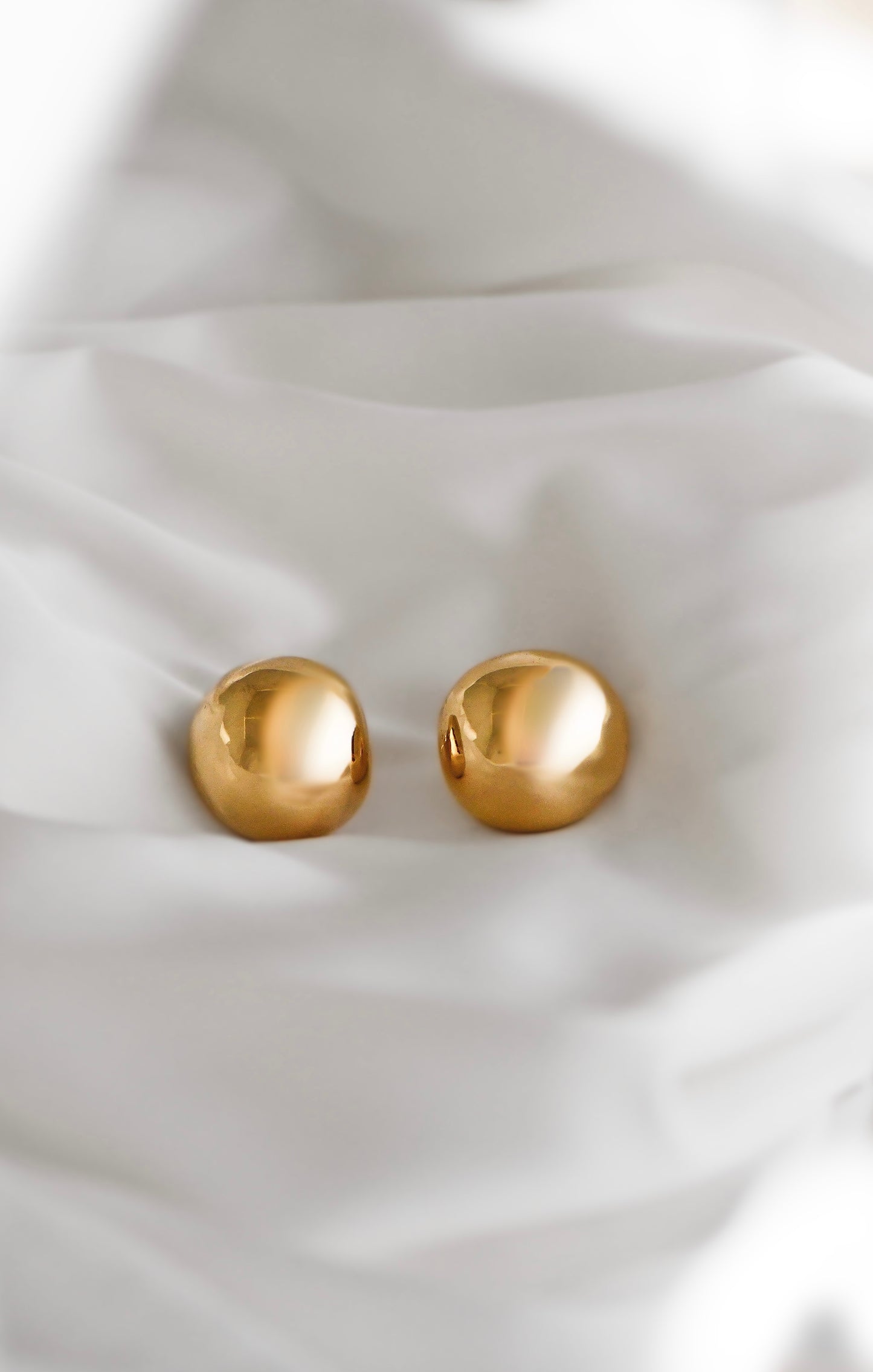GINTO LUXURY DOME EARRINGS
