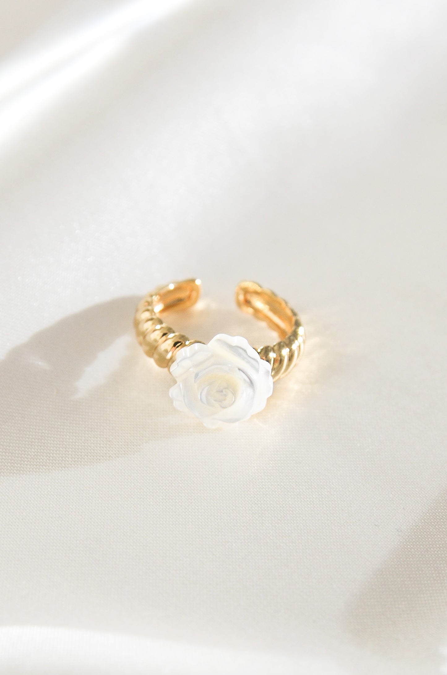 PEARL ROSE RING