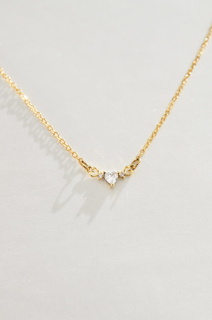 DAINTY HEART NECKLACE