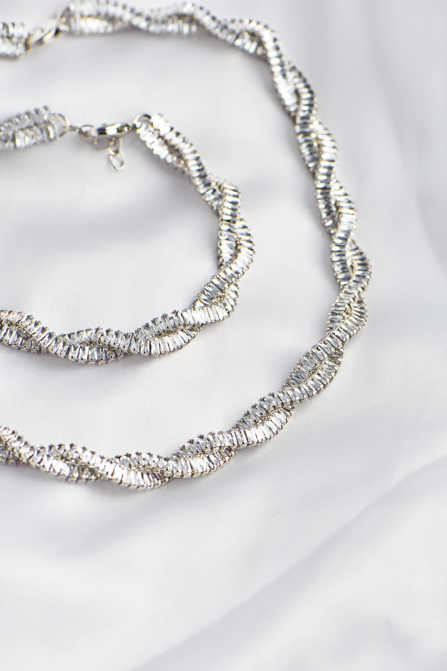 LIV DIAMOND NECKLACE