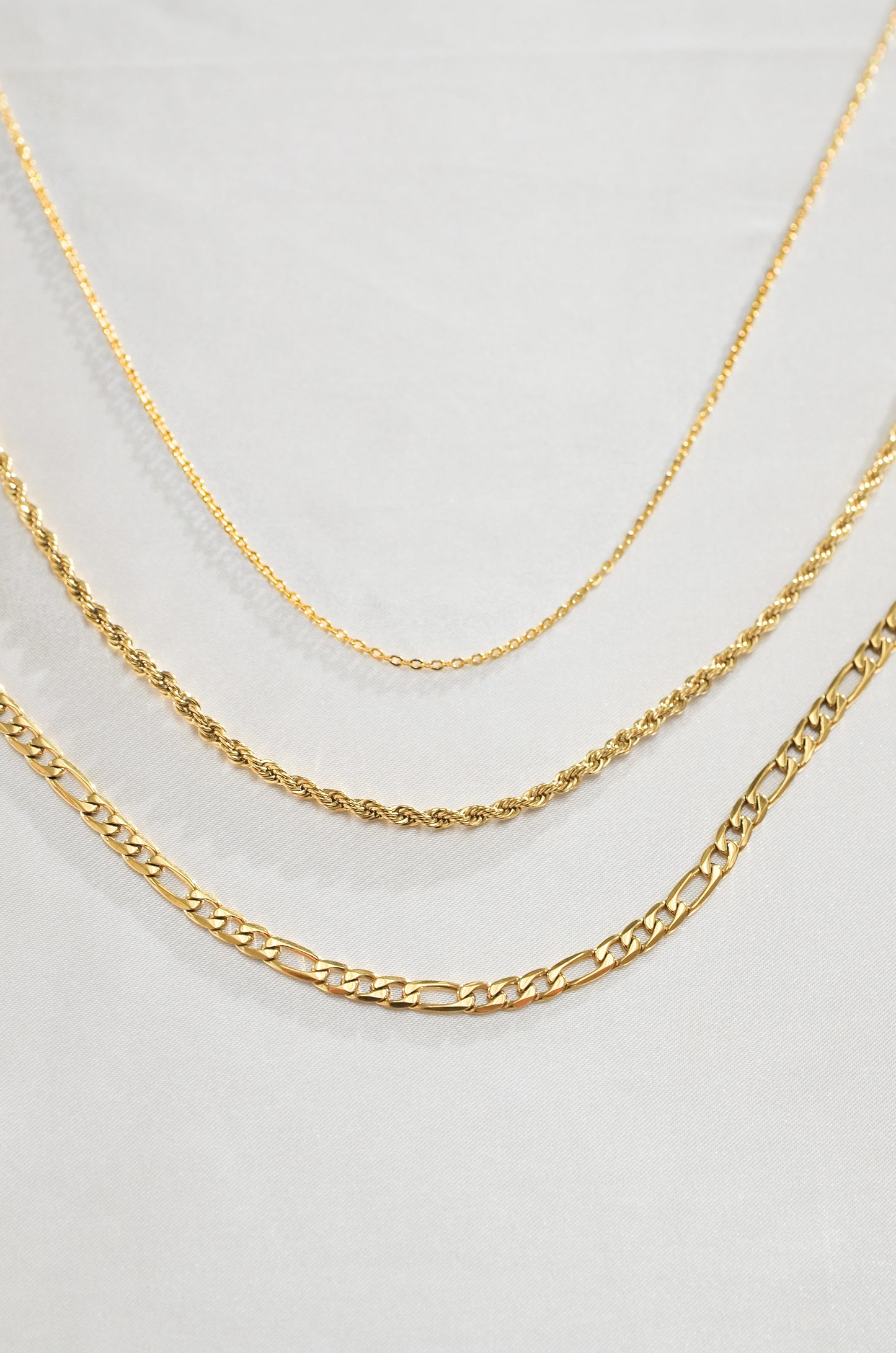 CLASSIC CHAINS: CREATE YOUR OWN LAYERED JEWELRY