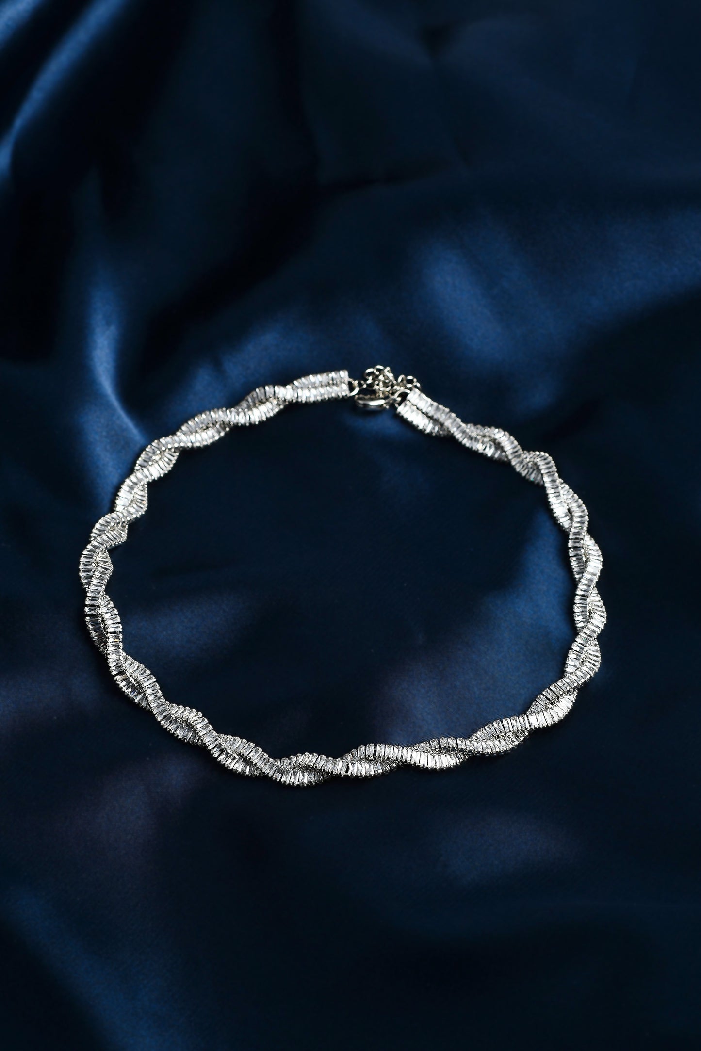 LIV DIAMOND NECKLACE