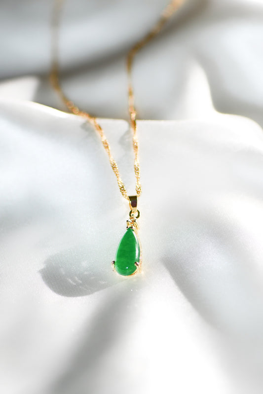 MANILA JADE NECKLACE