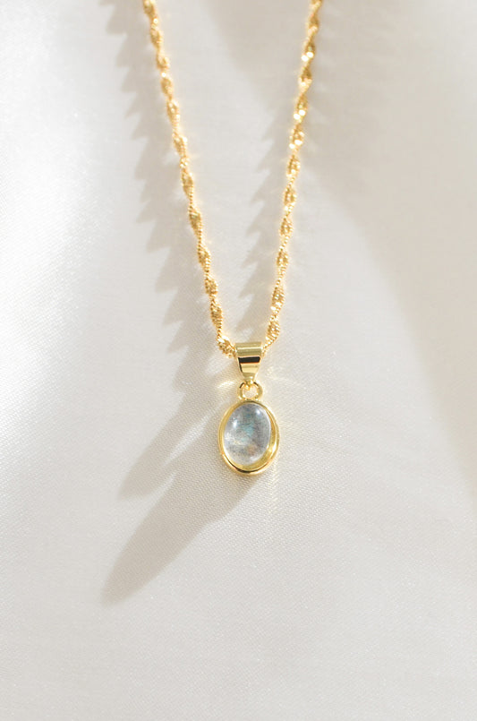 DAINTY LABRADORITE NECKLACE