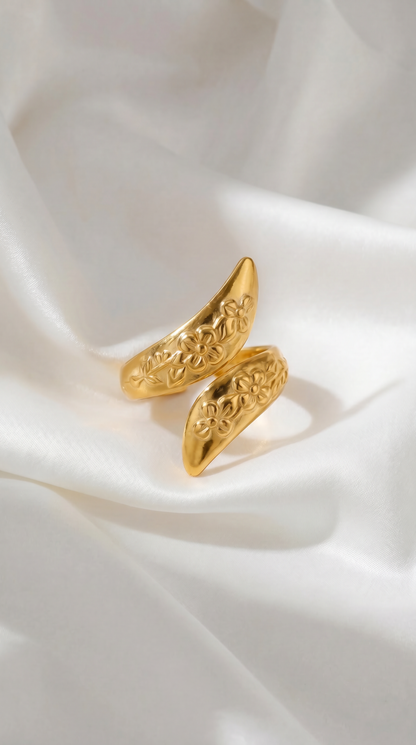 SAMPAGUITA VINE RING