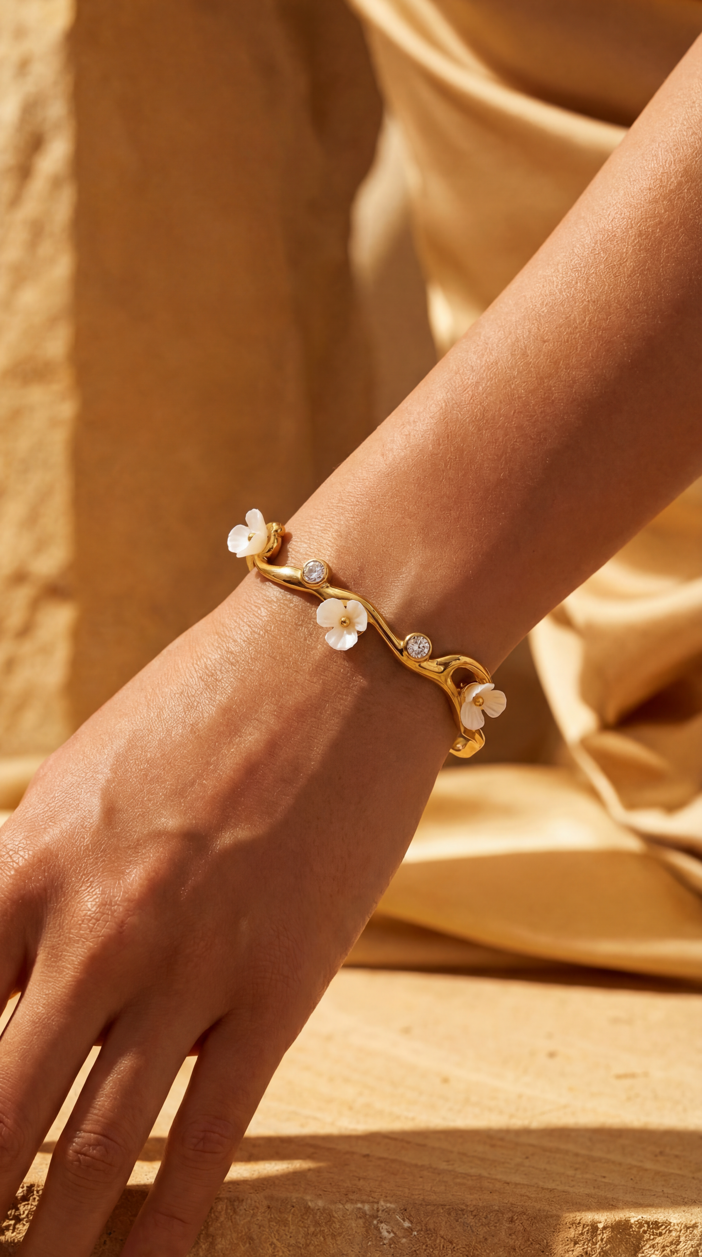 BLOOMING SAMPAGUITA BANGLE