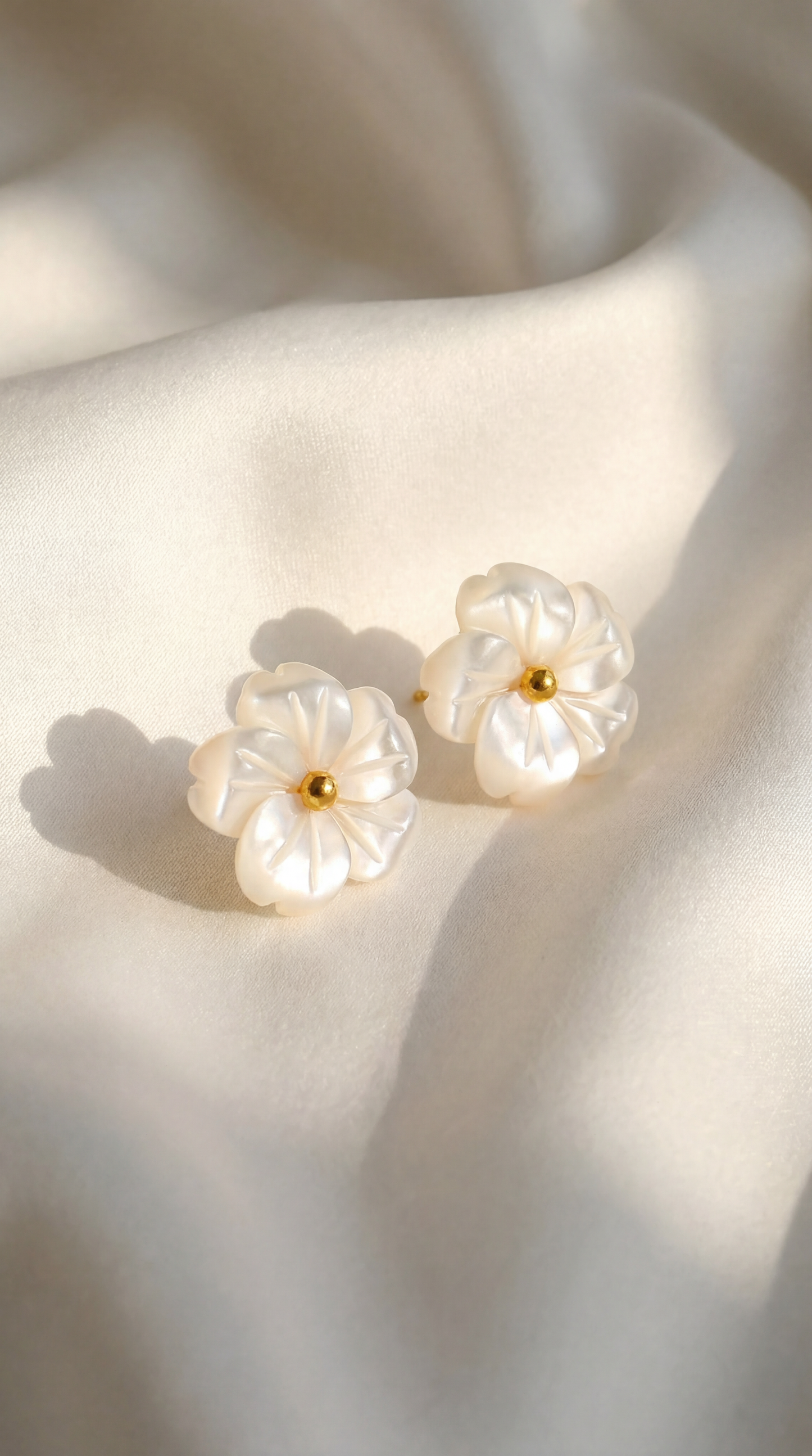 DAINTY PEARL SAMPAGUITA FLOWER EARRINGS
