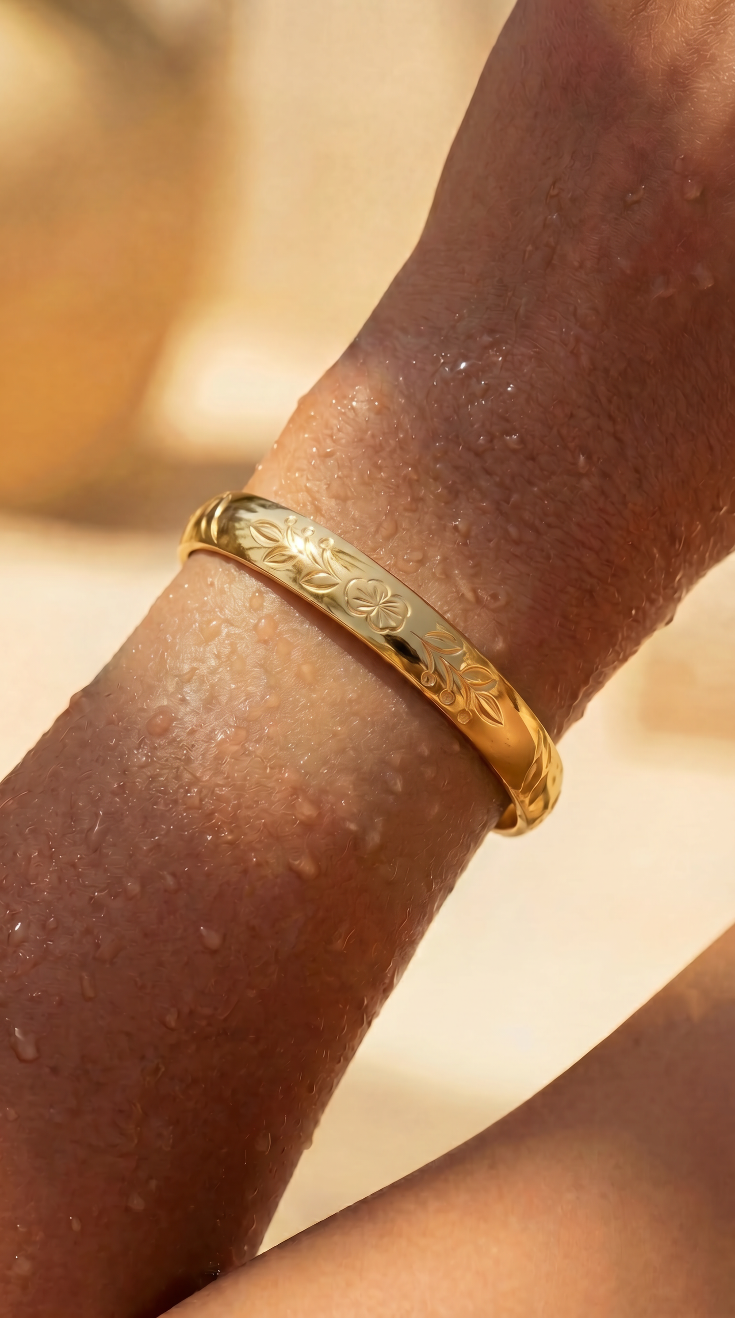 GOLDEN SAMPAGUITA FLOWER BANGLE