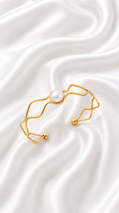 PALAWAN PEARL BANGLE