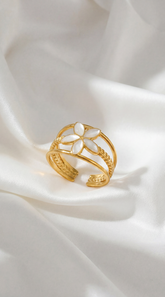 WHITE SAMPAGUITA FLOWER RING
